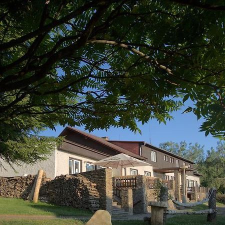 Lhota nad Rohanovem Hotel Rohanov מראה חיצוני תמונה