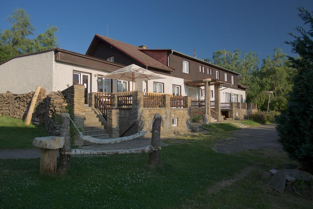 Lhota nad Rohanovem Hotel Rohanov מראה חיצוני תמונה