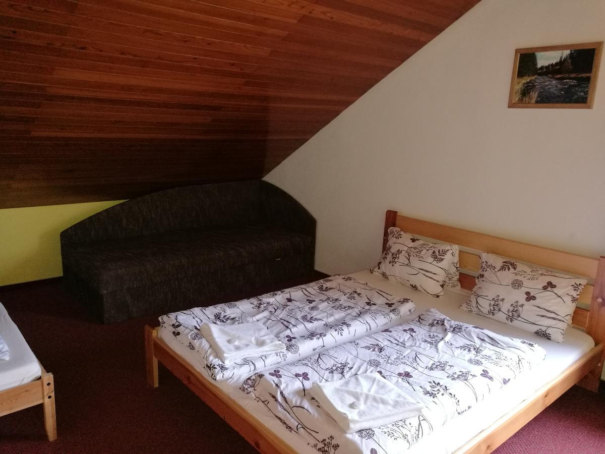 Lhota nad Rohanovem Hotel Rohanov מראה חיצוני תמונה